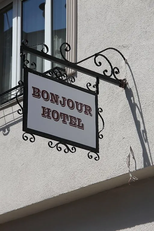 Bonjour Hotel